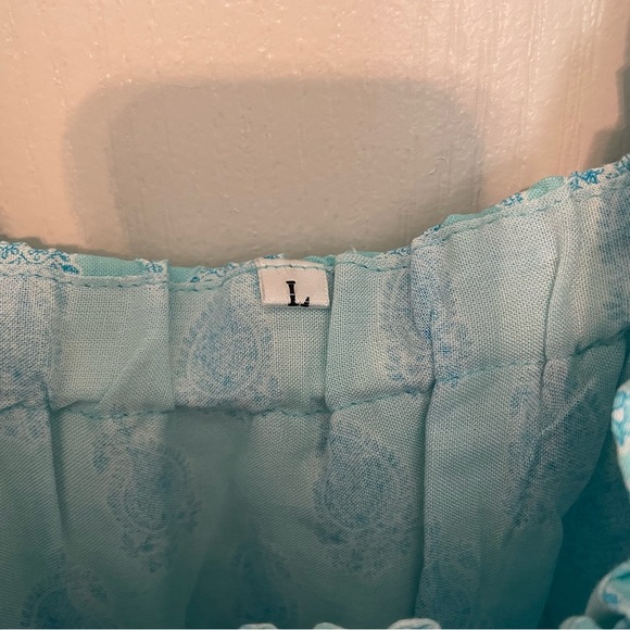 Blue Sleeveless Tank Top - Picture 2 of 6